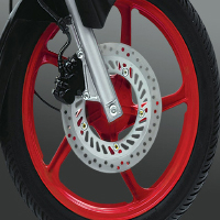 Hero Honda Karizma R wheels and tyre view Picture