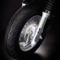 Mahindra SYM Flyte Wheels And Tyre View