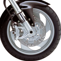 Suzuki Intruder M1800R  Wheels And Tyre View