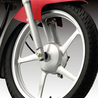 Yamaha YBR Wheels And Tyre View